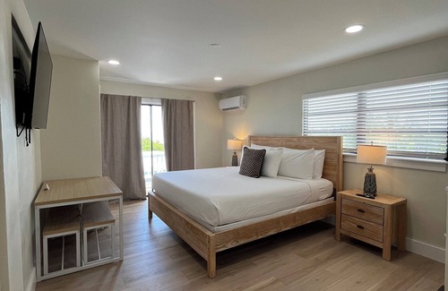 Marathon Hotel | Conch Key Fishing Lodge and Marina