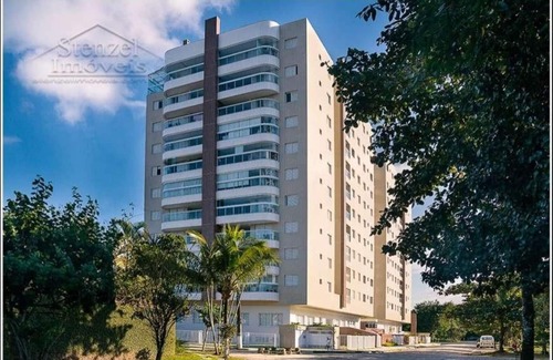 Sao Lourenco Apartment | COND.SPA/C.HEATED SWIMMING POOL, HYDRO, SAUNA, FOUNTAIN, CINEMA, GAMES.