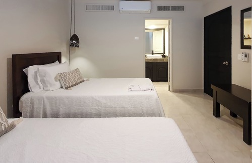 El Rosarito Condo | Condo 103 Black & White 2 BDR