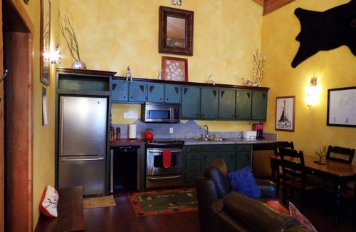 Taos Ski Valley Condo | Condo ∙ 2 bedrooms ∙ 8 guests