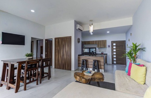 La Cruz de Huanacaxtle Condo | Condo 2BD con alberca en roof!