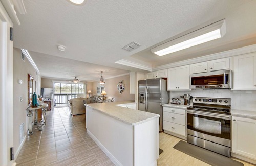 Flagler Beach Condo | Condo- Breathtaking, panoramic views of intracoastal.steps to Atlantic Ocean
