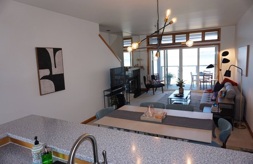 Blaine Condo | Condo by the sea in Semiahmoo with amazing views