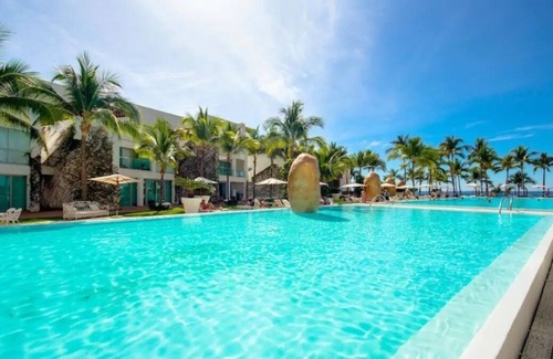 Puerto Vallarta Hotel | CONDO ICO BY TRVL2HM