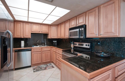 Sunset Beach Condo | Condo is on Sunset Beach! Fall in love with ocean front living.