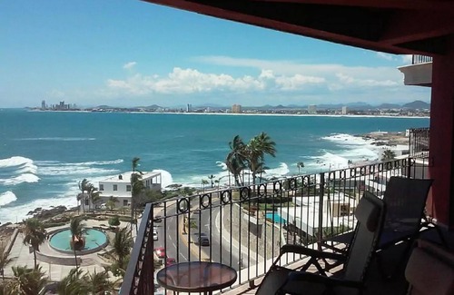 Balcones de Loma Linda Condo | Condo Ocean 3