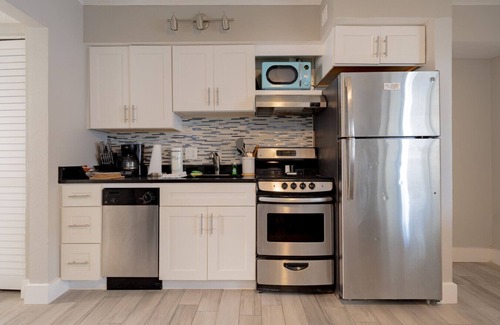 Belleair Beach Condo | Condo On The Beach - Heated Pool - Self Check-in
