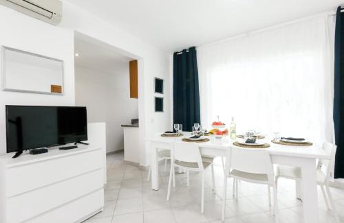 Bavaro Apartment | Condo queen bed