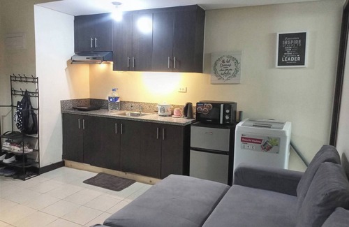 San Lorenzo Condo | Condo Staycation in SLP Bangkal Makati