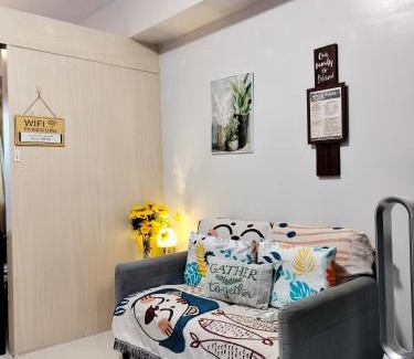 Barangay 76 Hotel | CONDO Staycation Sea Residence MOA-Kharen