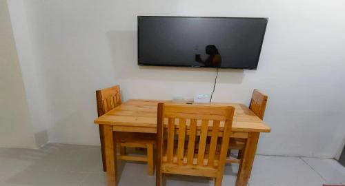 Moonwalk Apartment | Condo Transient Near NAIA Airport T1234 with Unlimited WIFI v1