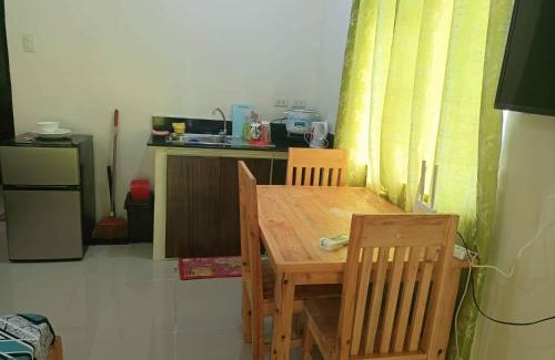 Moonwalk Apartment | Condo Transient Near NAIA Airport T1234 with Unlimited WIFI v1
