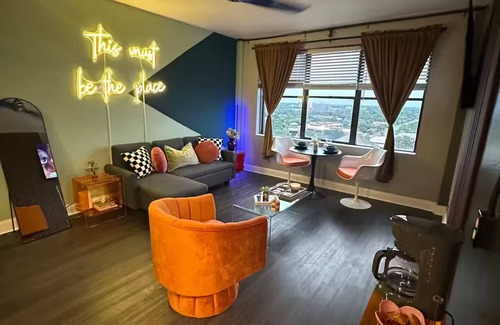 Downtown Jacksonville Condo | Condo with high rise views