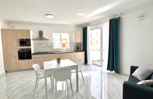 Gzira Apartment | Condo with Patio overlooking Piazza