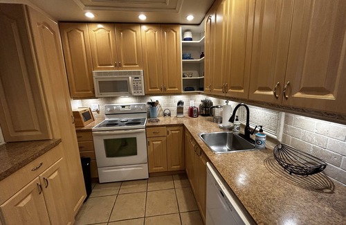 Harbor Village Condo | Condo with pool, walking distance to beach, groceries and several restaurants