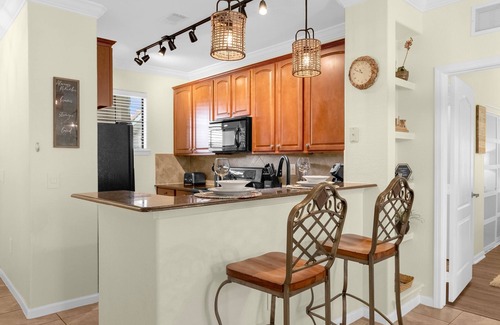 Regal Palms Apartment | Condo With Private Patio - Near Animal Kingdom