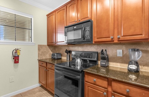 Regal Palms Apartment | Condo With Private Patio - Near Animal Kingdom