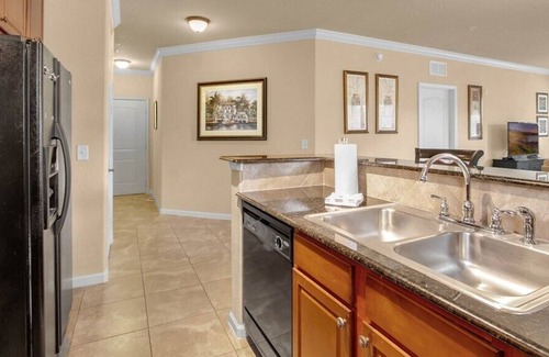 Wellington Condo | Condo with resort amenities for up to 6 guests - 15 min from Disney