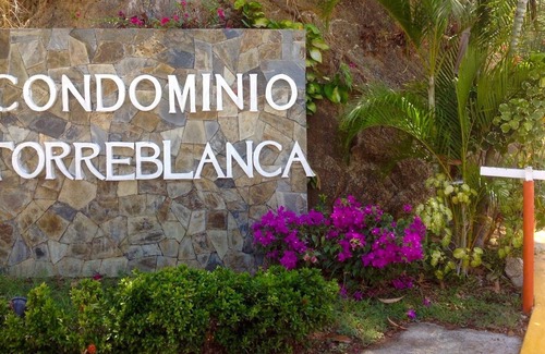 Puerto Marques Condo | Condominio Torreblanca Cabo Marquez
