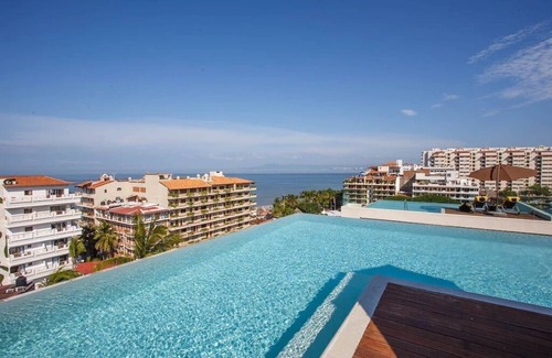 Romantic Zone Hotel | Condominios NRR
