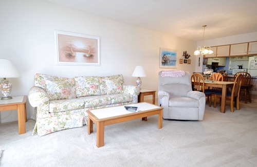 Vaught Condo | Condos by Beach Vacations North