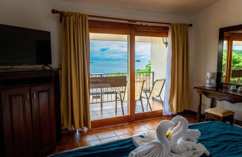 Playa Hermosa Resort | Condovac la Costa