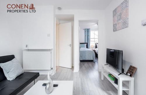 New Cross Apartment | CONEN Breccia Apartment