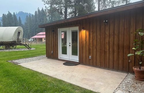 Darby House | Conestoga Wagon Retreat