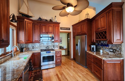 Geneseo House | Conesus lake waterfront house