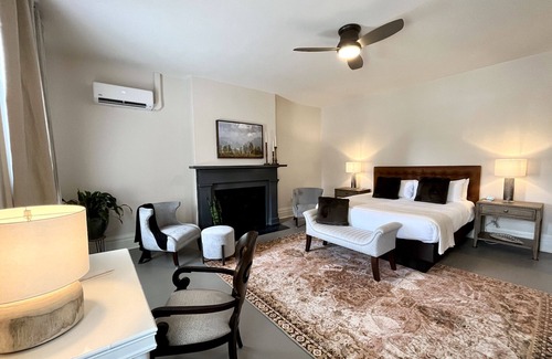 Chillicothe Bed & Breakfast | Confluence Room at The Willis-James