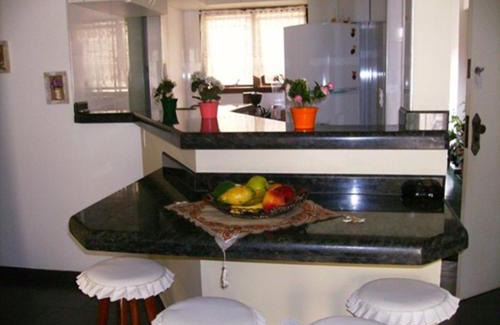 Praia da Enseada Apartment | Confortável Apto.Com Piscina para 8 pessoas-Ubatuba-Enseada
