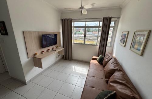 Parque Enseada Apartment | Confortável e Mobiliado 2 dorm proximo a praia da Enseada Ap 12