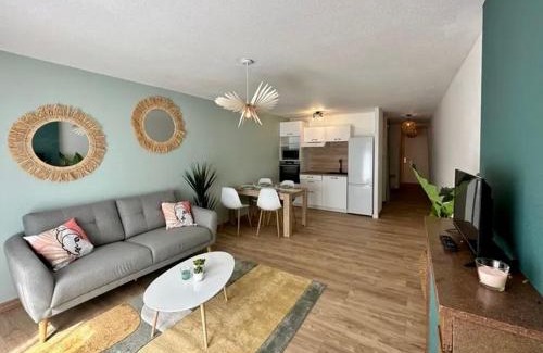Dole Apartment | Confort & style dans ce joli appartement de 44 m2, chambre séparée, PLEIN CENTRE de Dole
