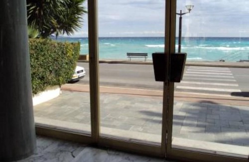 Roquebrune-Cap-Martin Apartment | Confortable flat by the sea and with swimming pool