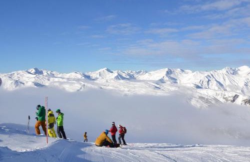 Meribel-Mottaret Apartment | Confortable 2 Pièces avec Balcon, Wi-Fi et Animaux admis - FR-1-182-7