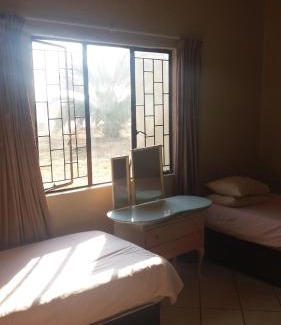 Lephalale House | Confortable farmhouse in Limpopo Province