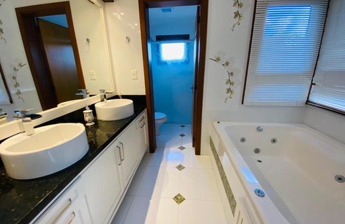 Vila Luiza House | Conforto e elegância a 1,5 km do centro de Canela