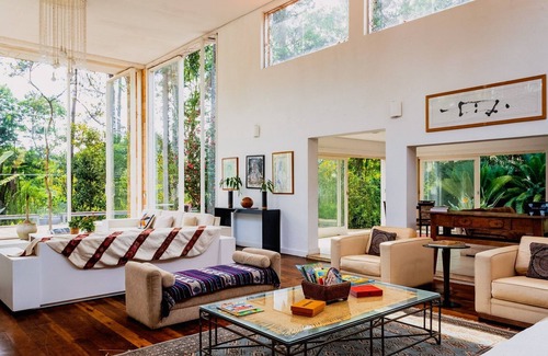 Cotia House | Conforto e lazer em meio à natureza