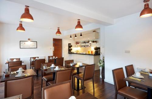 Headington House | Conifers Guest House
