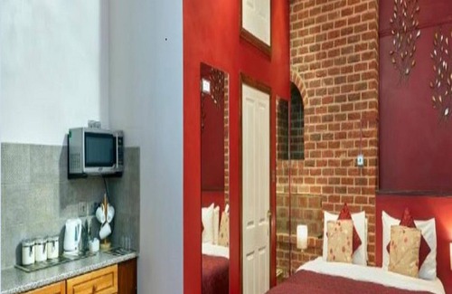 Headington House | Conifers Guest House