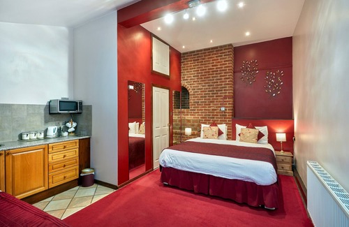 Headington House | Conifers Guest House