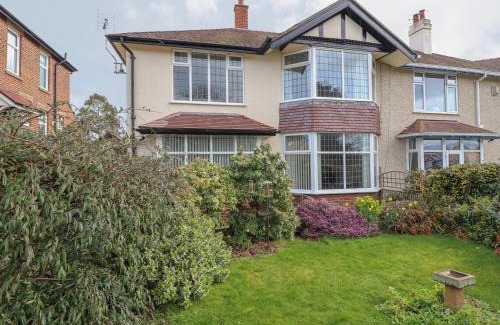Rhos on Sea Apartment | Coniston