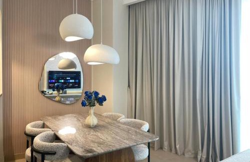 Madinat Zayed Apartment | Connected to Dubai Mall and Metro - Burj Vista T2