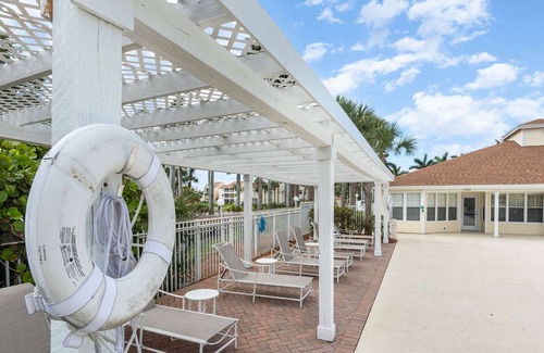 Ocean Side Village Condo | Connie · Peaceful 2/2 Pondside Condo · Half mile to Beach