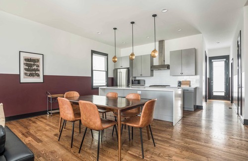 Germantown Cottage | Connie & Tammy by Avantstay 2 Unit Buyout w/8BR in Heart of Nashville