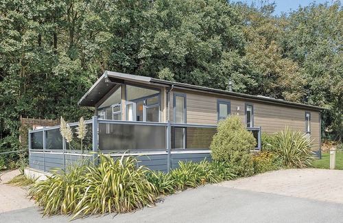 Mullion Ski Chalet | Constantine Premier Lodge