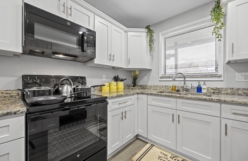 Cedar Hills House | Construction Workers Welcomed | NAS | I-295 Access