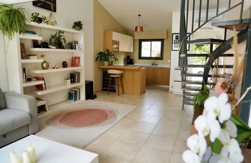 Saint-Paul-de-Vence Villa | Contemporary Villa - Private Domain with Pool in Saint-Paul de Vence