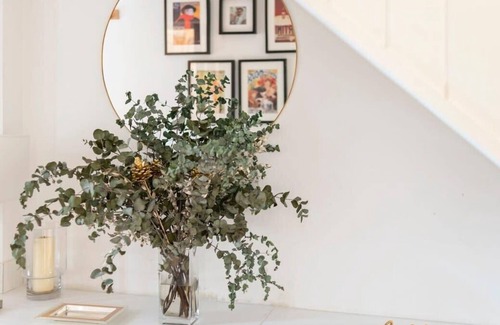 Askew Apartment | Contemporary 1 Bedroom Apartment in Hammersmith
