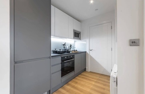 East Grinstead Apartment | Contemporary 1 Bedroom Apartment in East Grinstead